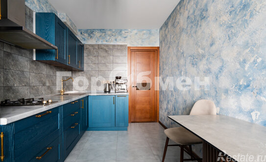 Продажа 1-комн квартиры на вторичном рынке Украинский бульвар,  д. 3