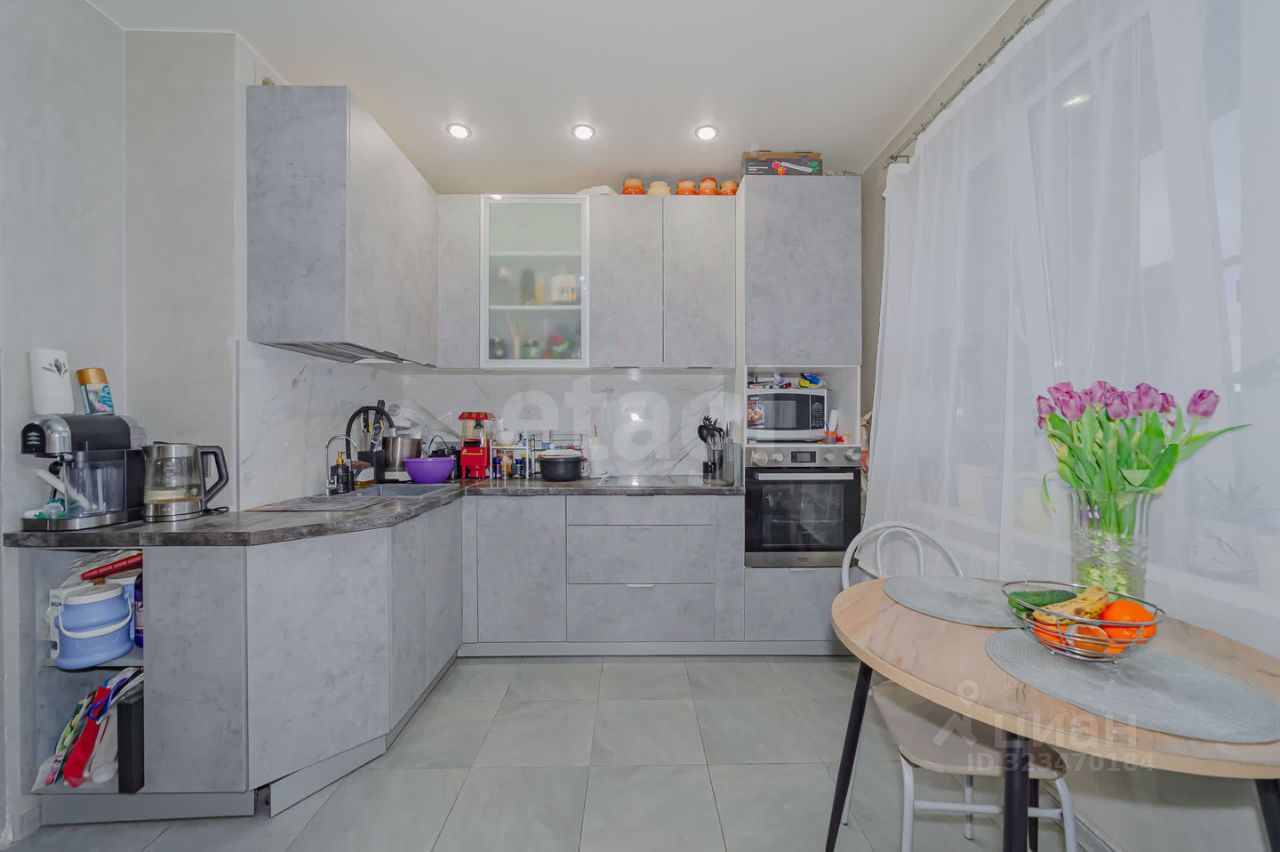 Продажа 1-комн квартиры на вторичном рынке улица Маршала Захарова, 22к1В