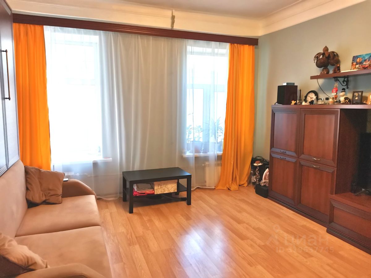 Продажа 3-комн квартиры на вторичном рынке Гороховая улица, 32