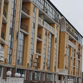 Продажа 3-комн квартиры на вторичном рынке Грибки, ул Адмиральская,  д. 6,  к. 1