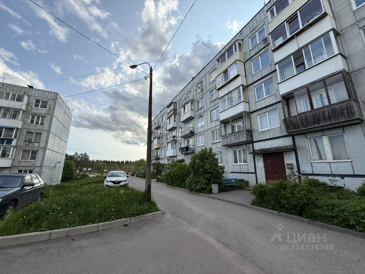 Продажа 2-комн квартиры на вторичном рынке Выборг, улица Имени А.К. Харитонова, 68