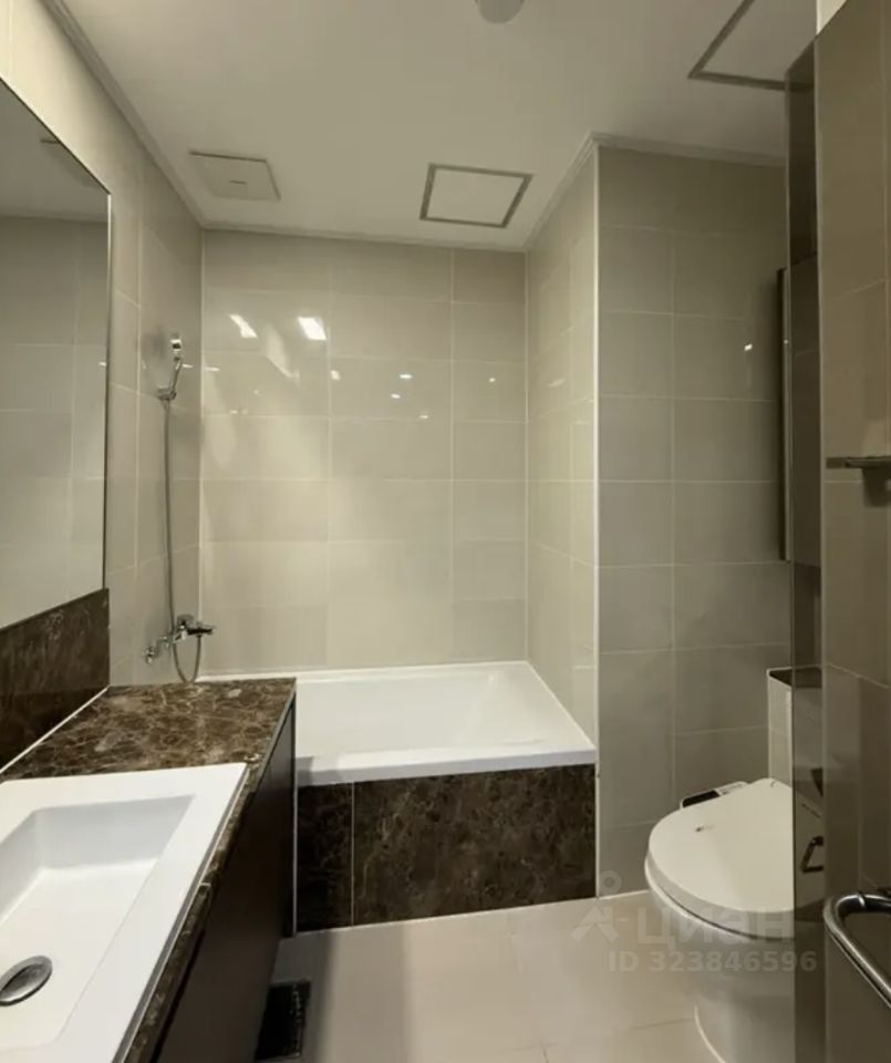 Продажа 3-комн квартиры на вторичном рынке Мосфильмовская улица, 70