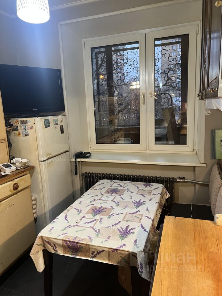 Продажа 1-комн квартиры на вторичном рынке Ярославская улица, 1/9