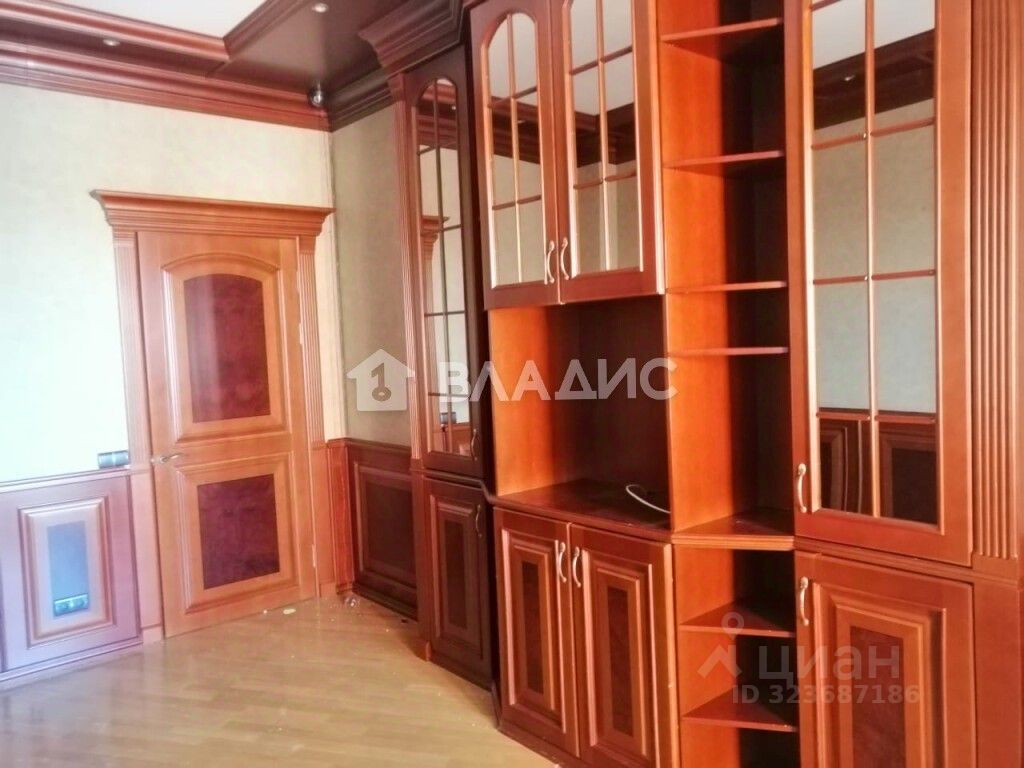 Продажа 5-комн квартиры на вторичном рынке Ломоносовский проспект, 7К5