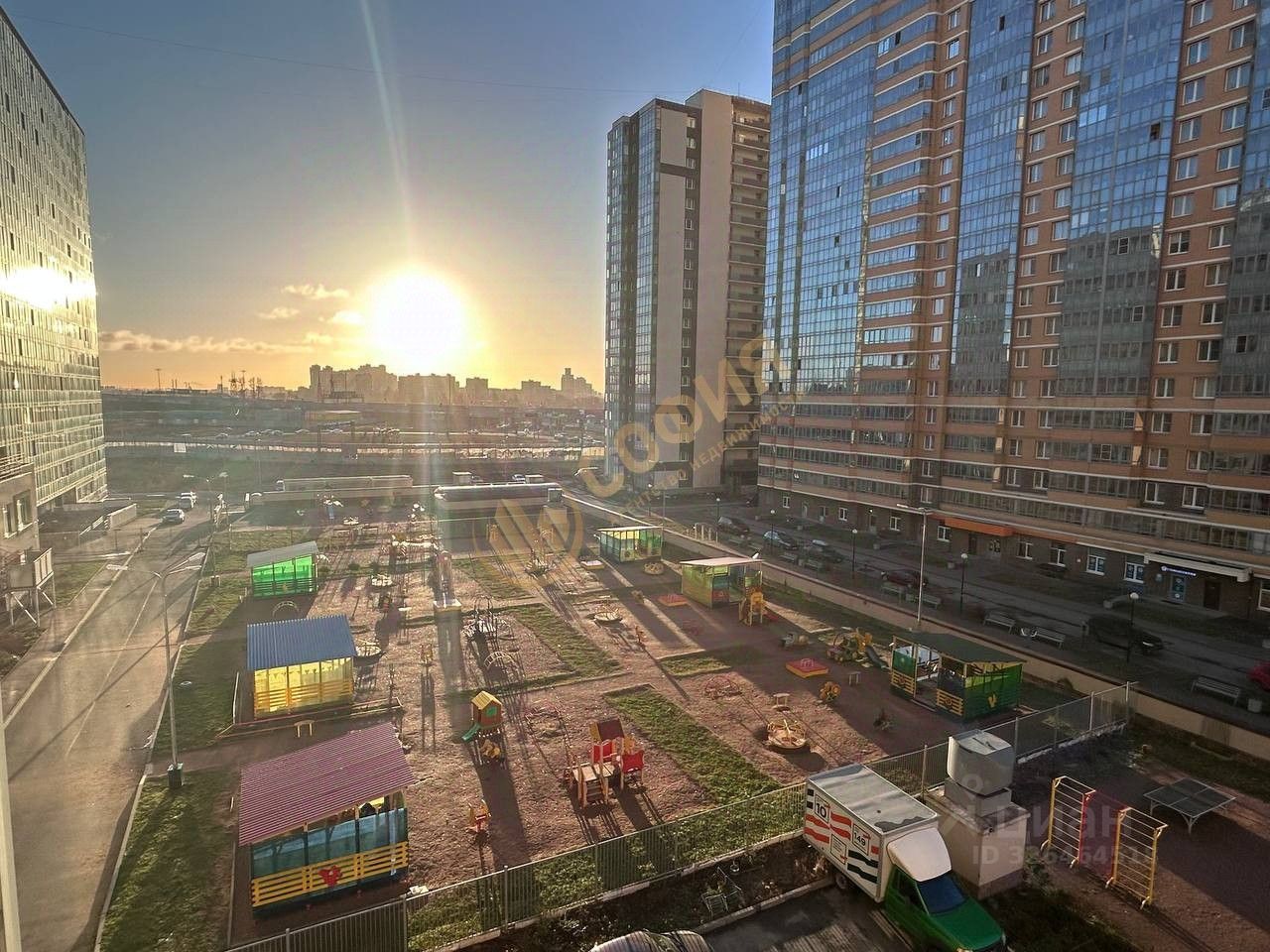 Продажа 3-комн квартиры на вторичном рынке Мурино, аллея Охтинская, 8