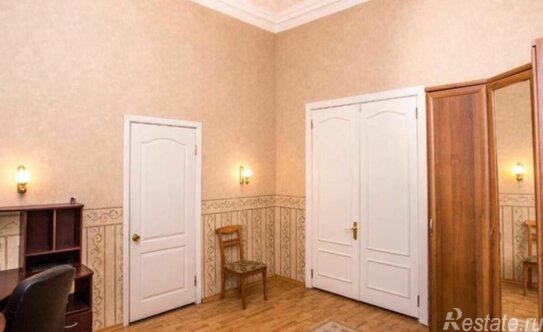 Продажа 5-комн квартиры на вторичном рынке Английский проспект,  д. 26