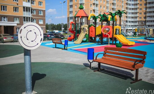 Продажа 1-комн квартиры на вторичном рынке Зенино, Вертолётная улица,  д. 4 к1