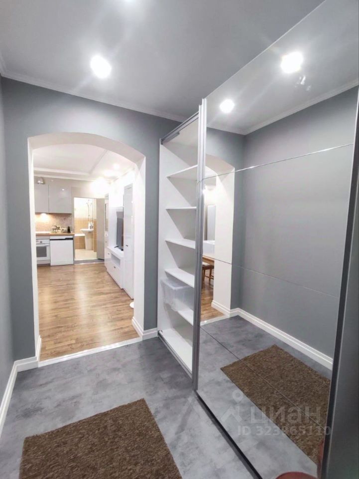 Продажа 2-комн квартиры на вторичном рынке переулок Плотников, 20/21