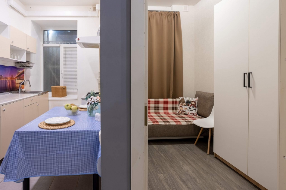 Продажа 4-комн квартиры на вторичном рынке Большая Подьяческая улица,  д. 9