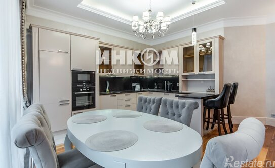 Продажа 4-комн квартиры на вторичном рынке Цветной бульвар,  д. 2