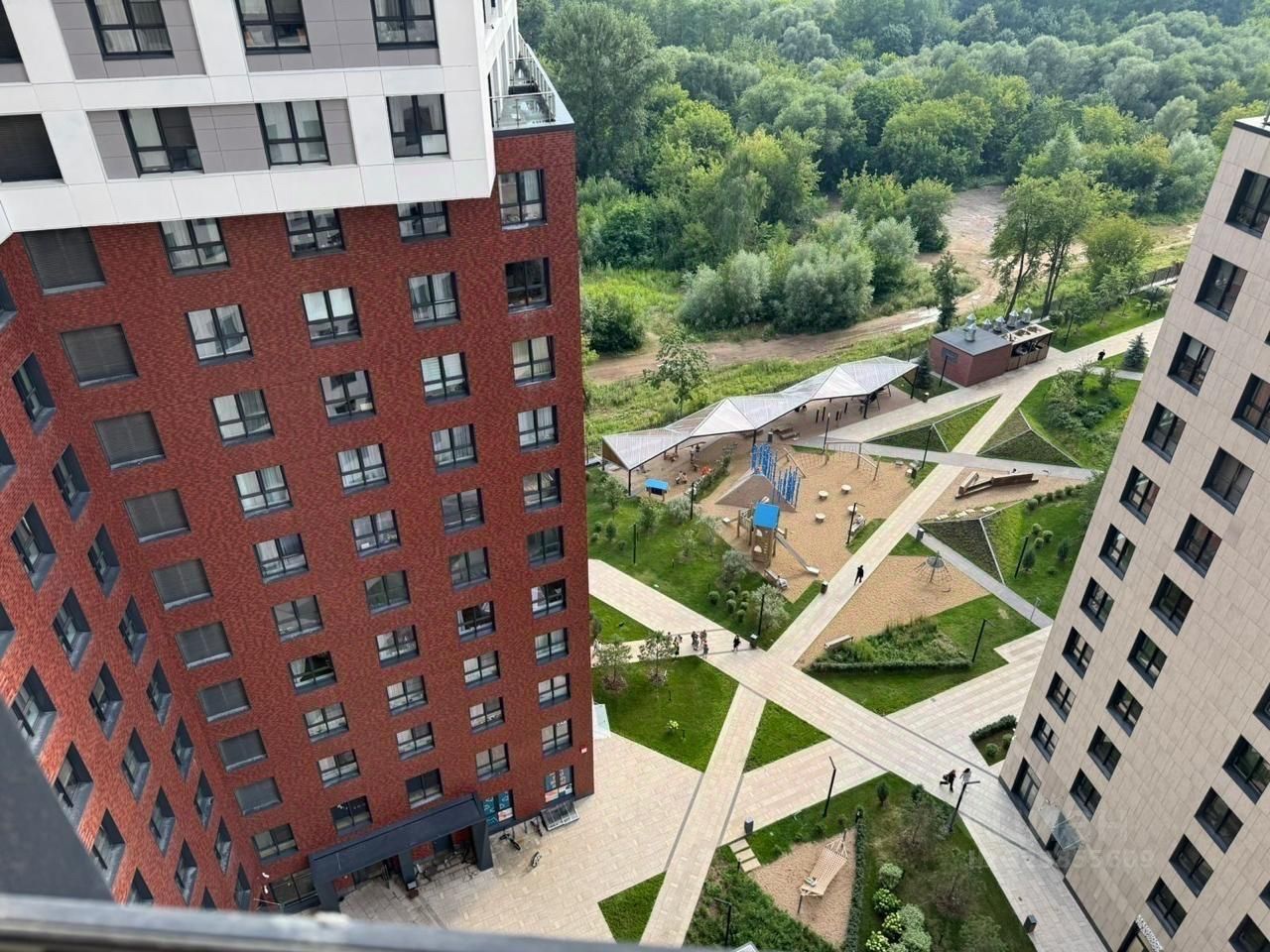 Продажа 3-комн квартиры на вторичном рынке улица Петра Алексеева, 14