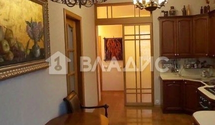 3-комн квартира 12-я Красноармейская улица, 3