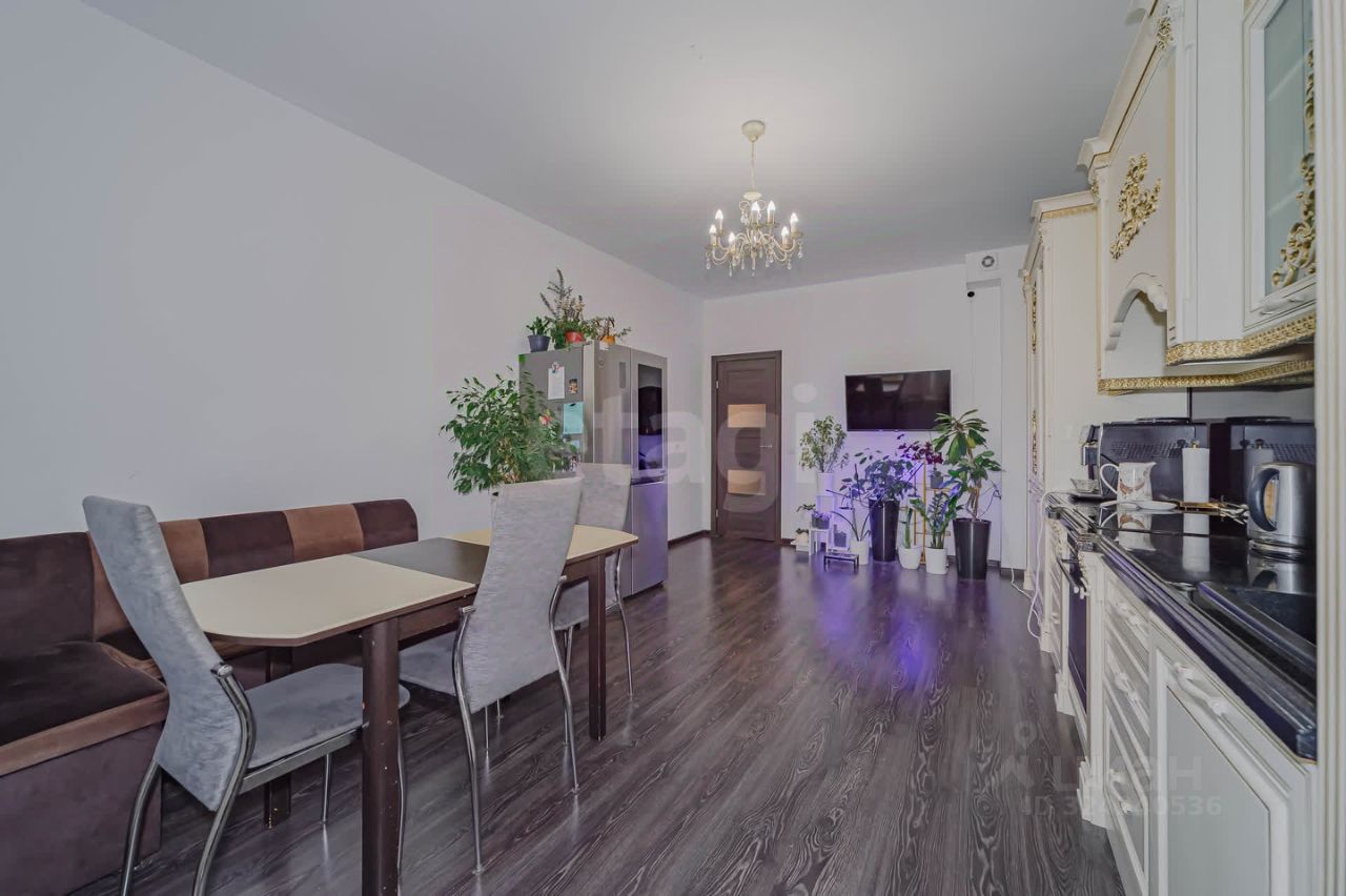 Продажа 3-комн квартиры на вторичном рынке улица Владимира Пчелинцева, 6к2