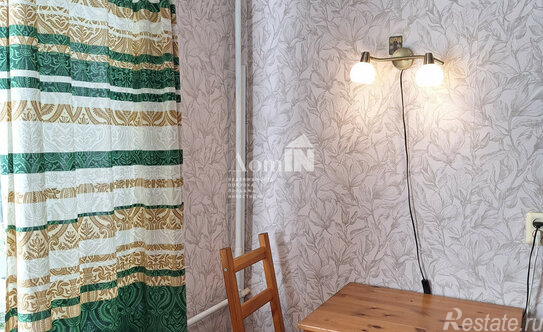 Продажа 1-комн квартиры на вторичном рынке ул Нахимова,  д. 1