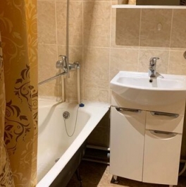 Продажа 2-комн квартиры на вторичном рынке Ленинградская улица,  д. 58