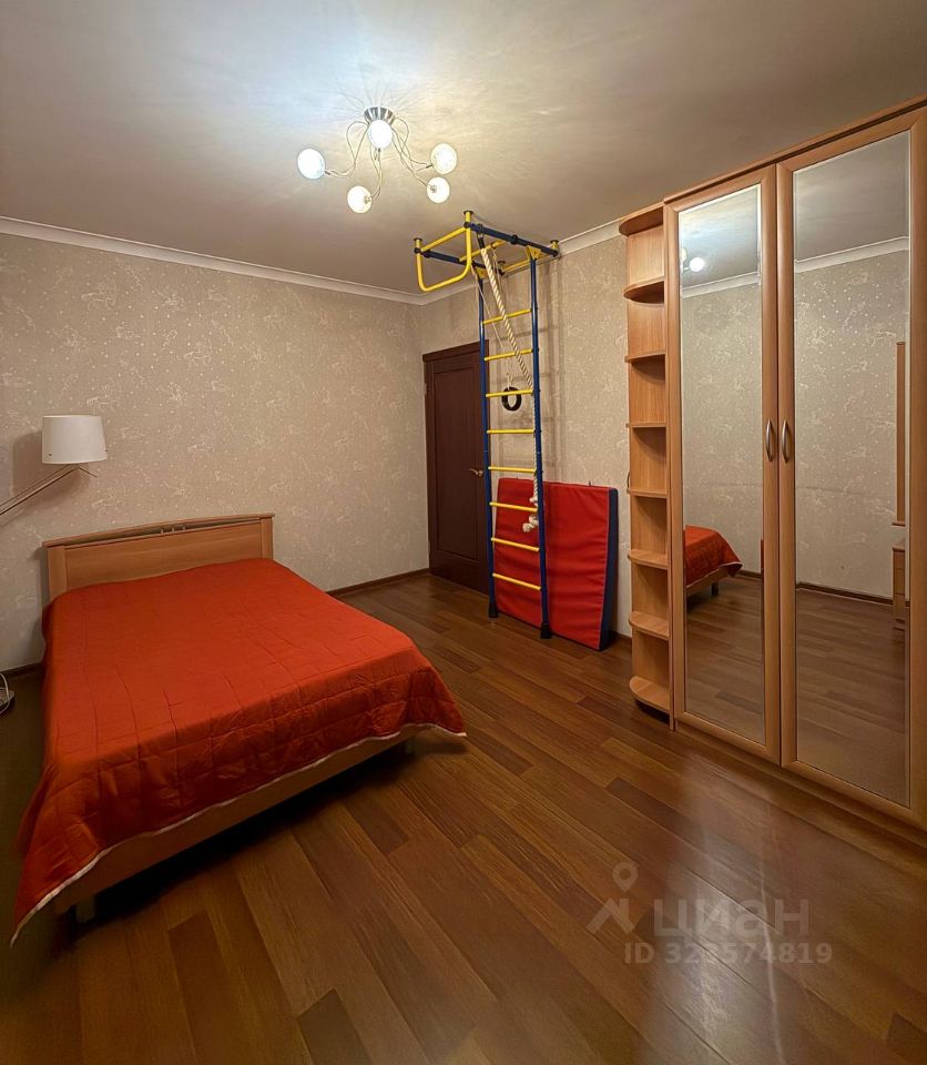 Аренда 3-комн квартиры на вторичном рынке Беломорская улица, 20к1