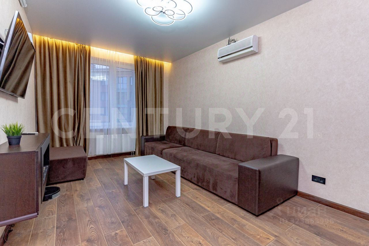 Продажа 3-комн квартиры на вторичном рынке пос. Шушары, Пулковское тер., улица Образцовая, 5к2