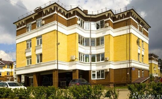 Продажа 2-комн квартиры на вторичном рынке Салтыковка, улица Черняховского,  д. 9А