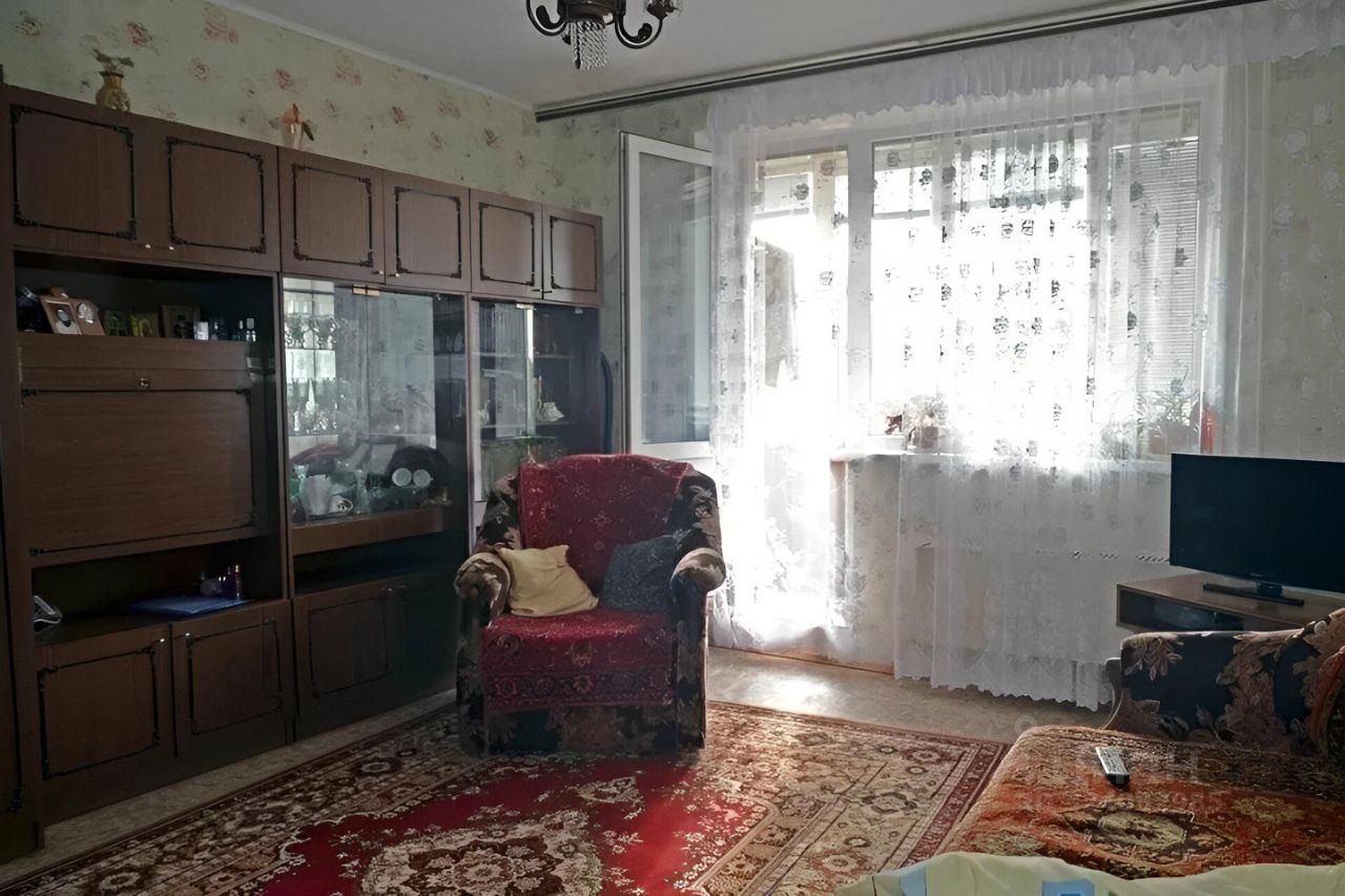 Продажа 2-комн квартиры на вторичном рынке Бухарестская улица, 31К2