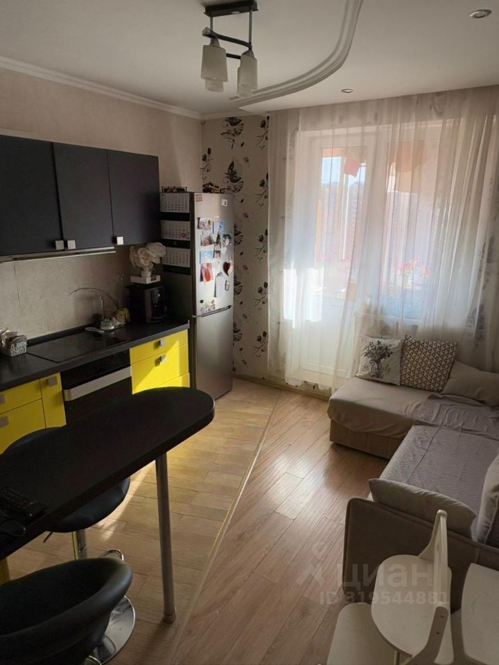 Продажа 1-комн квартиры на вторичном рынке Октябрьский пгт, улица Спортивная, 1