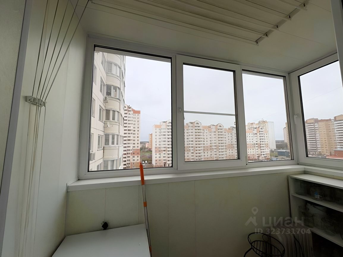 Продажа 3-комн квартиры на вторичном рынке Нахабино пгт, улица Новая, 8