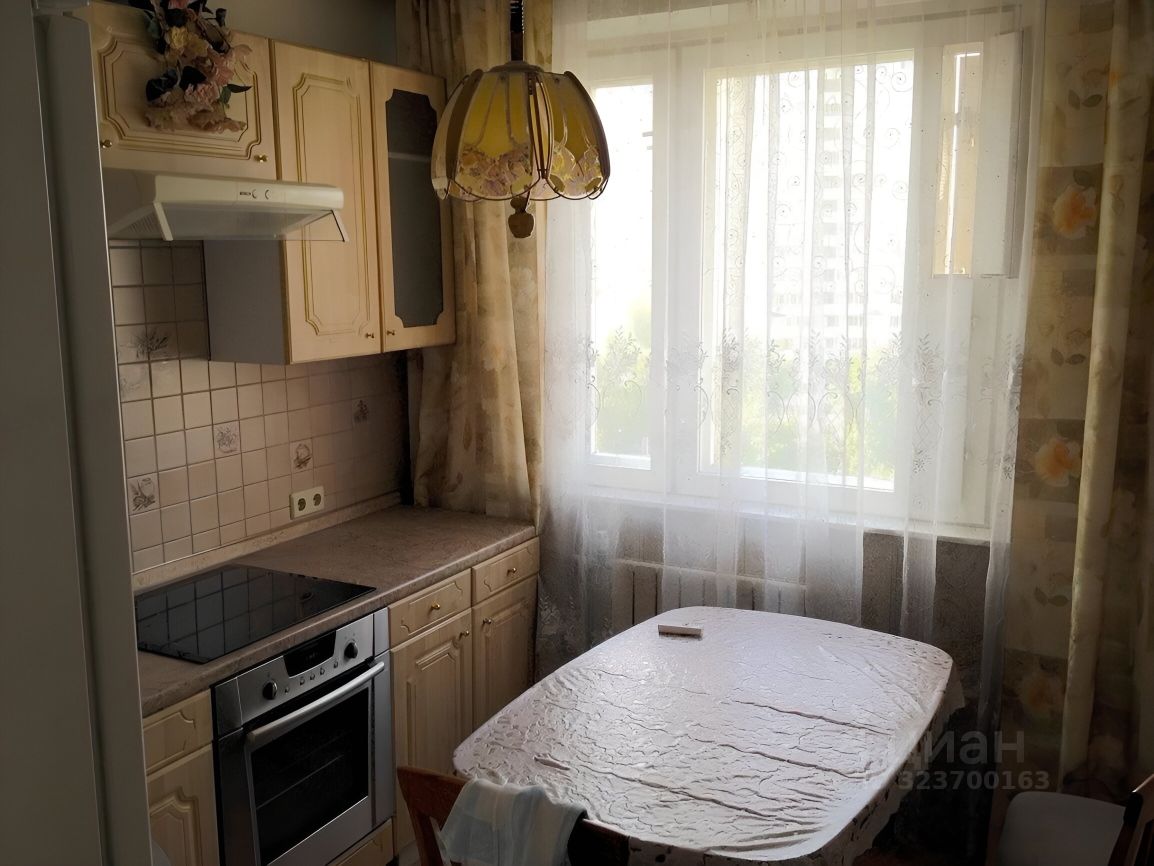 Аренда 3-комн квартиры на вторичном рынке улица Верхние Поля, 18