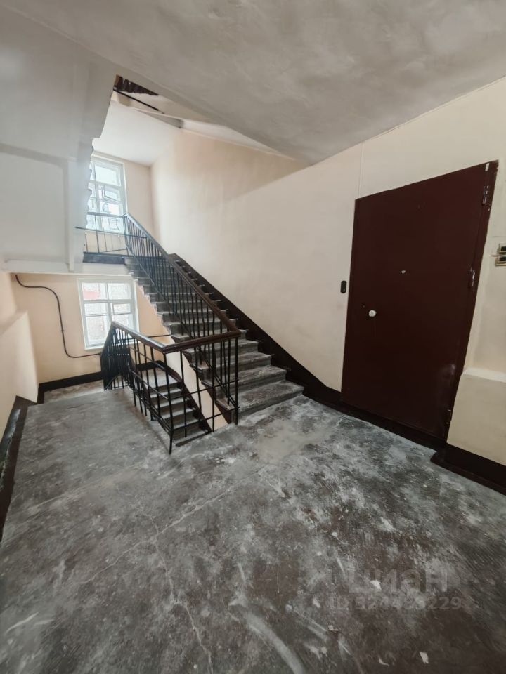 Продажа 2-комн квартиры на вторичном рынке Боровая улица, 35-37