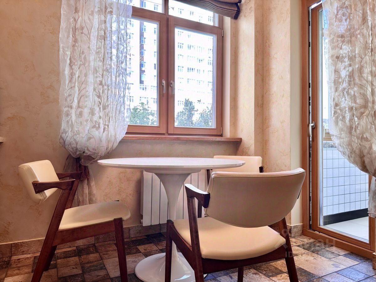 Продажа 3-комн квартиры на вторичном рынке улица Авиаконструктора Микояна, 14к3