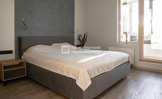 Продажа 3-комн квартиры на вторичном рынке Петровский пр-кт,  д. 22 к2 с1