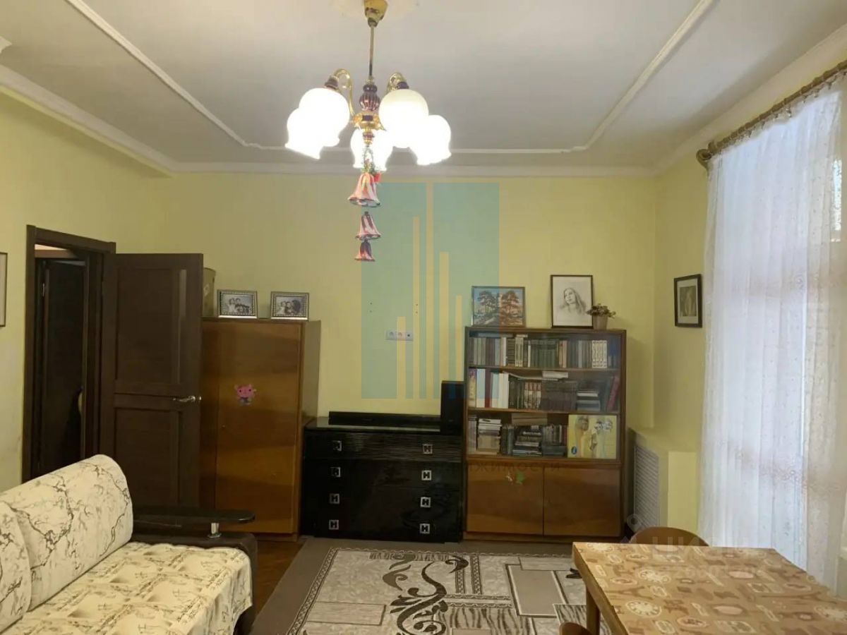 Продажа 3-комн квартиры на вторичном рынке с. Новый Быт, улица Новая, 2
