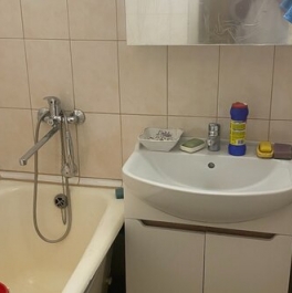 Продажа 2-комн квартиры на вторичном рынке Магаданская улица,  д. 1