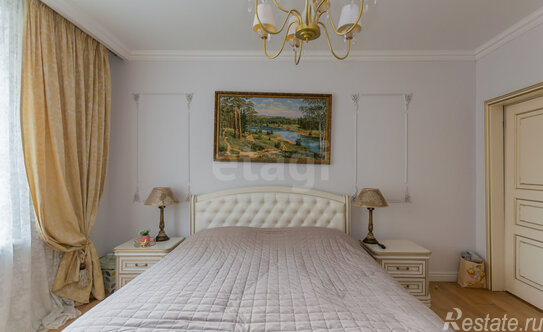 Продажа 3-комн квартиры на вторичном рынке Дыбенко ул,  д. 11,  к. 3