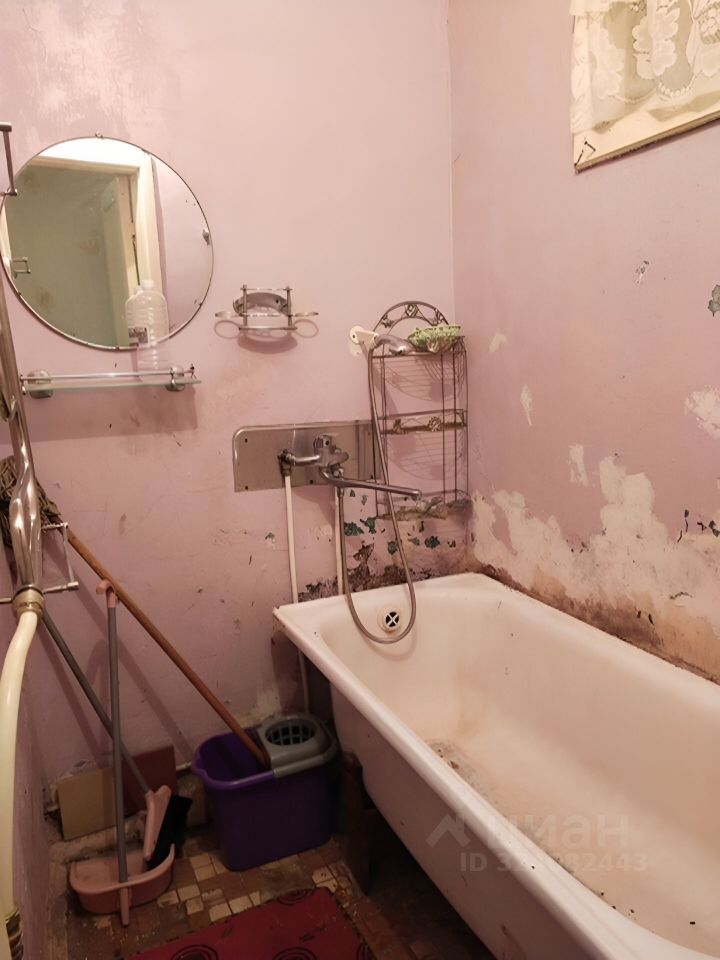 Продажа 2-комн квартиры на вторичном рынке Лесогорский пгт, улица Октябрьская, 2