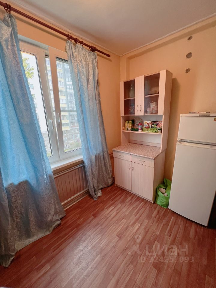 Аренда 1-комн квартиры на вторичном рынке Октябрьская набережная, 90к8