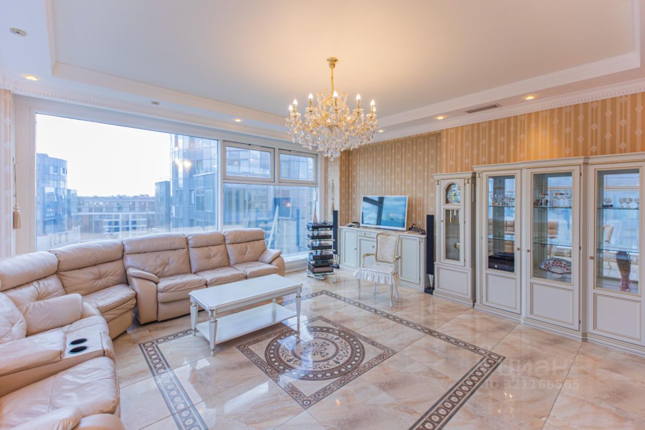 Продажа 5-комн квартиры на вторичном рынке Петровский проспект, 14