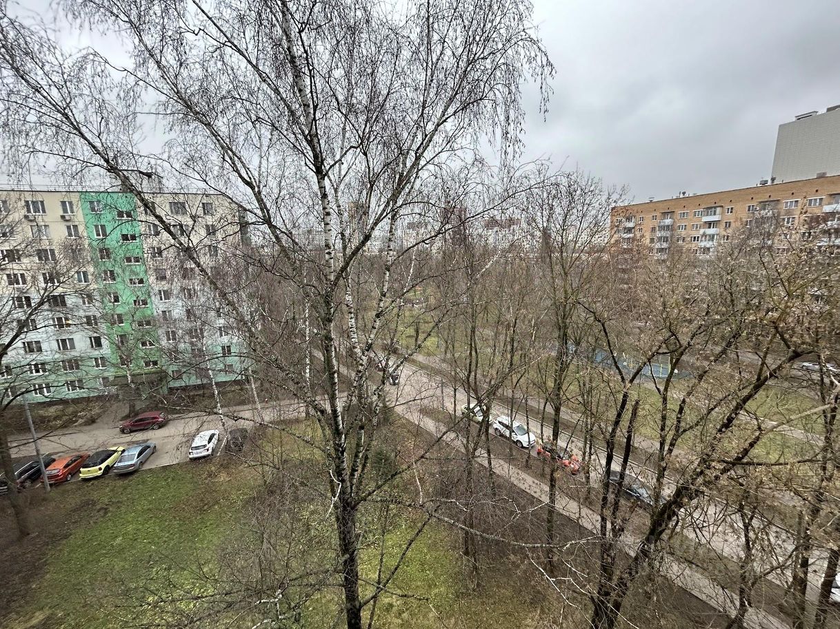 Продажа 1-комн квартиры на вторичном рынке Оборонная улица,  д. 8