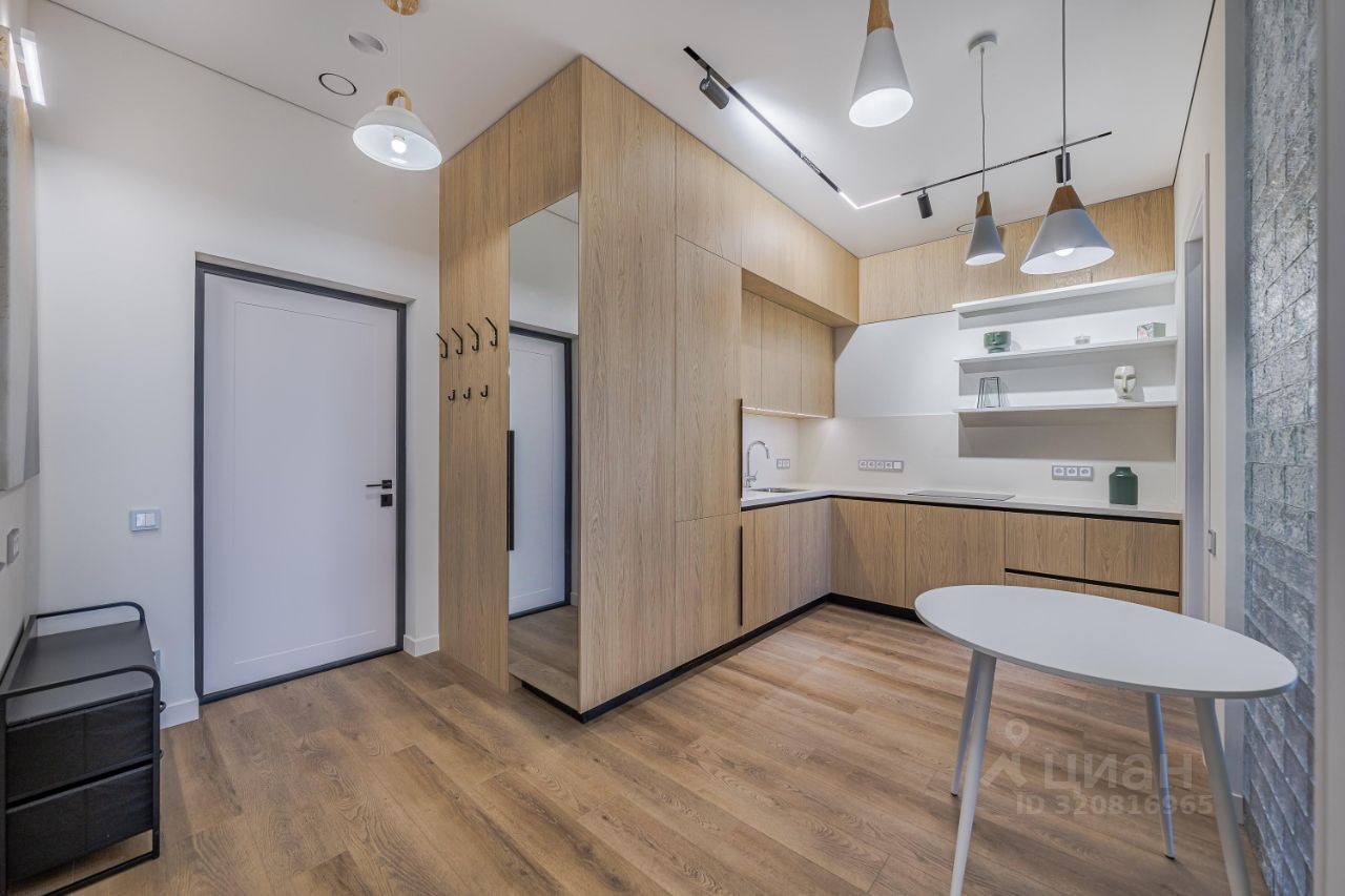 Продажа 2-комн квартиры на вторичном рынке Новоалексеевская улица, 16к2