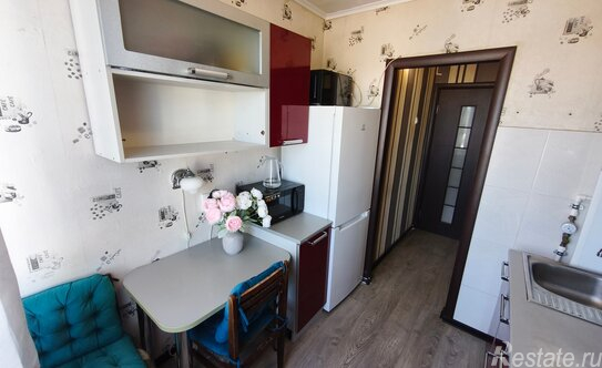 Продажа 2-комн квартиры на вторичном рынке ул Подводника Кузьмина,  д. 1/2