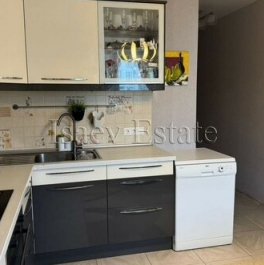 Продажа 3-комн квартиры на вторичном рынке Красногорск г, Красногорский б-р,  д. 17