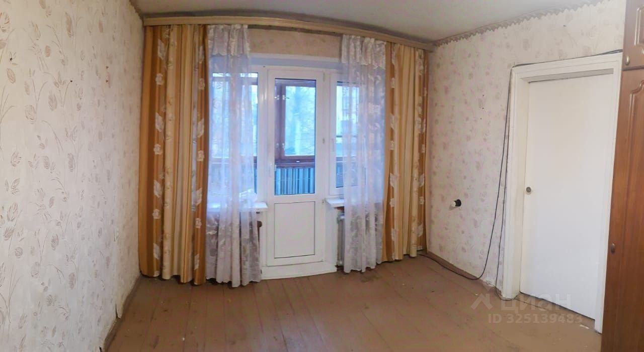 Продажа 2-комн квартиры на вторичном рынке Чехов, улица Гагарина, 47