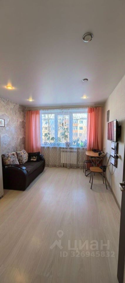 Продажа 2-комн квартиры на вторичном рынке Коммунар г., улица Школьная, 22