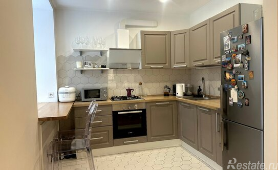 Продажа 2-комн квартиры на вторичном рынке Нежинская улица