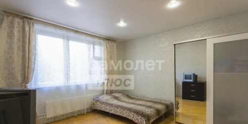 3-комн квартира улица Адмирала Лазарева,  д. 38