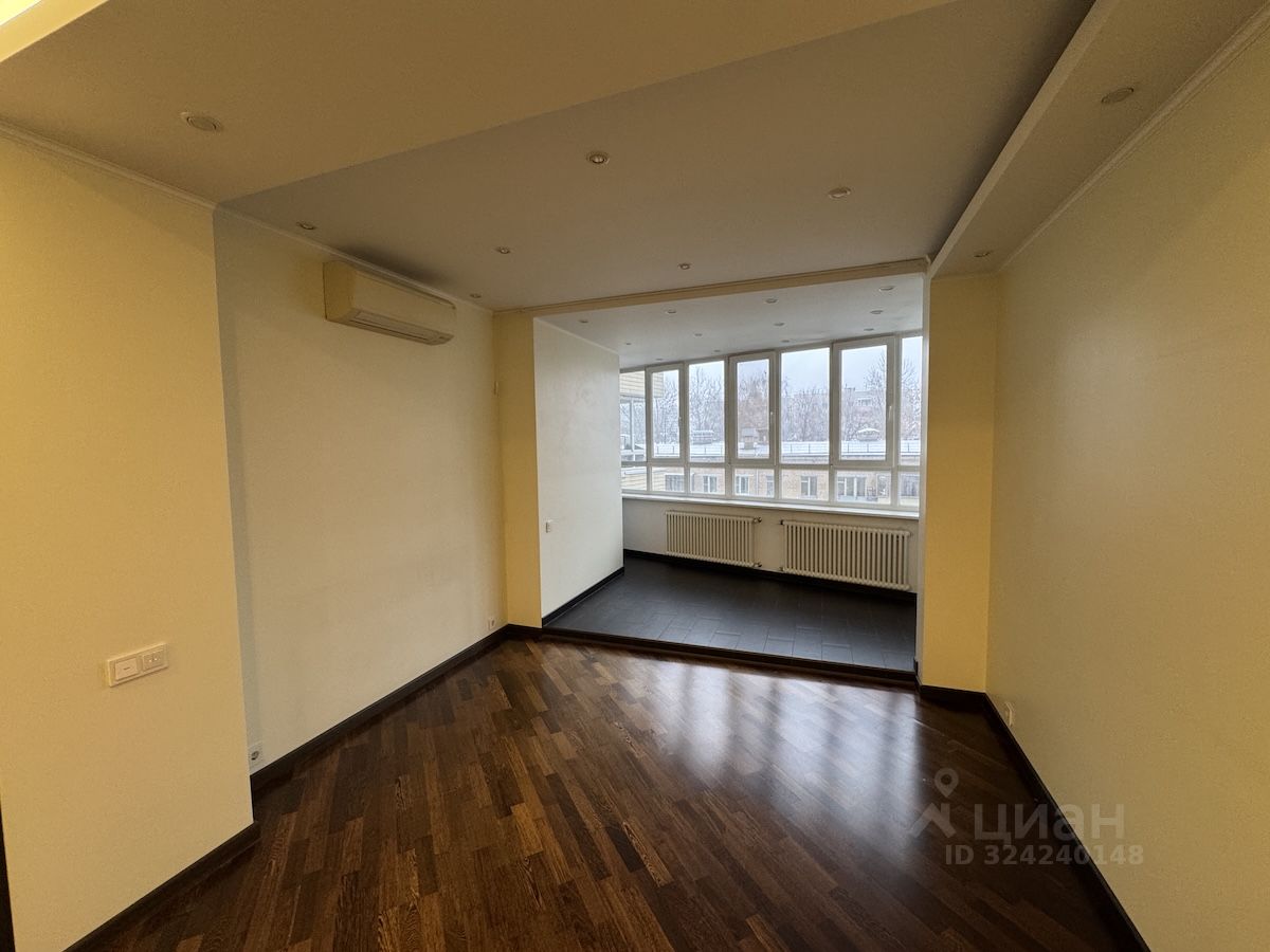 Продажа 4-комн квартиры на вторичном рынке 2-я Квесисская улица, 20к1