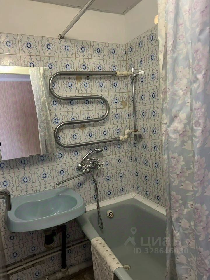 Продажа 2-комн квартиры на вторичном рынке Гатчина, улица Крупской, 5