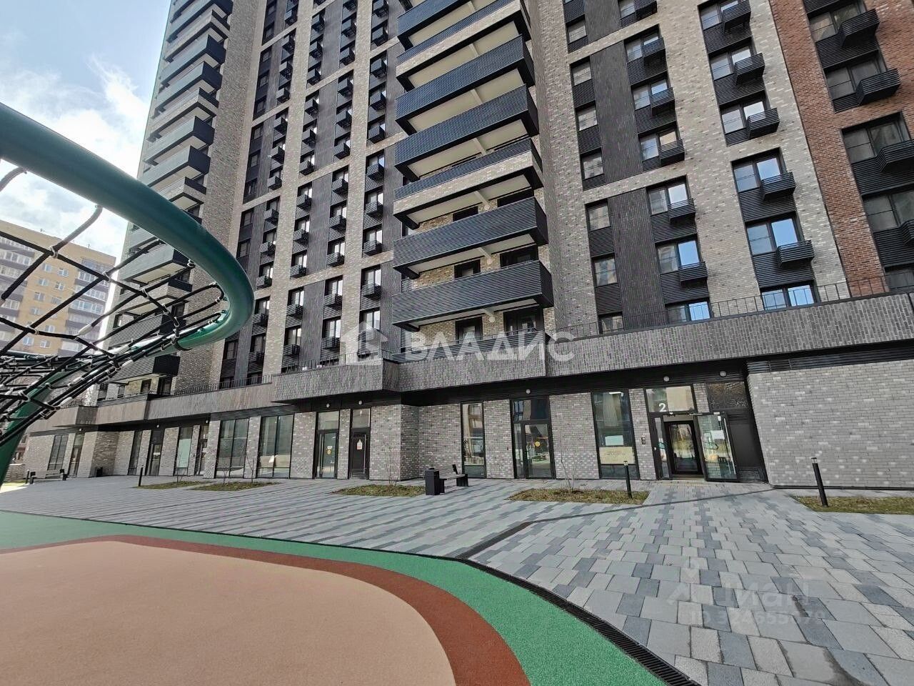 Продажа 2-комн квартиры на вторичном рынке Фестивальная улица, 15К2