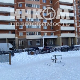 Продажа 1-комн квартиры на вторичном рынке улица Новаторов,  д. 4 к5