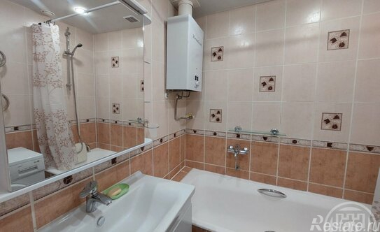 Продажа 2-комн квартиры на вторичном рынке Ленинградская улица,  д. 1