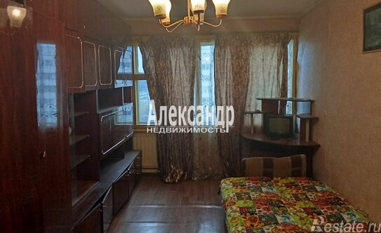 Продажа 1-комн квартиры на вторичном рынке ул Генерала Симоняка,  д. 18