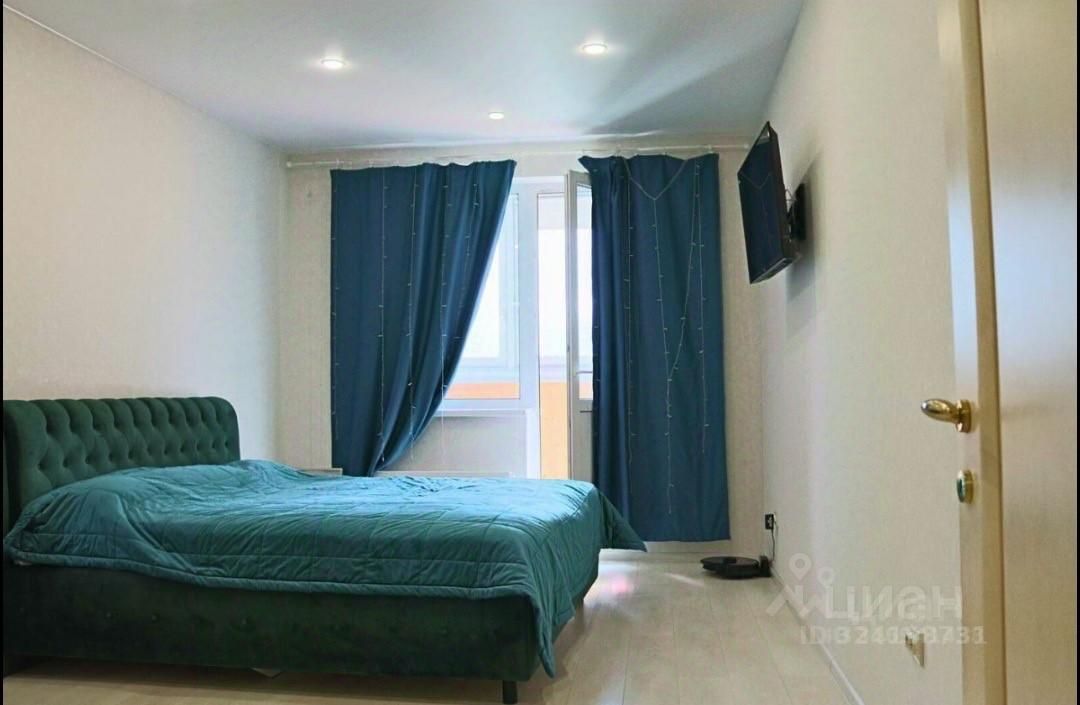 Продажа 2-комн квартиры на вторичном рынке проспект Героев,  д. 18